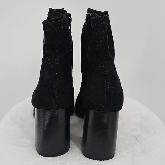Steve Madden Touchdown Black Faux Suede Bootie Size 9 - Picture 5 of 8